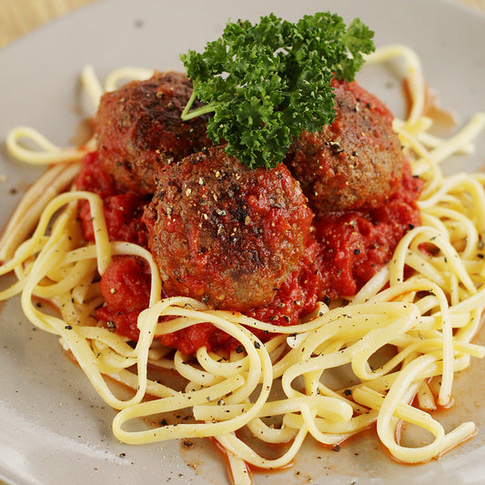 Grass-Fed Angus Mince Meatballs with Linguine Pasta and Tomato Sauce